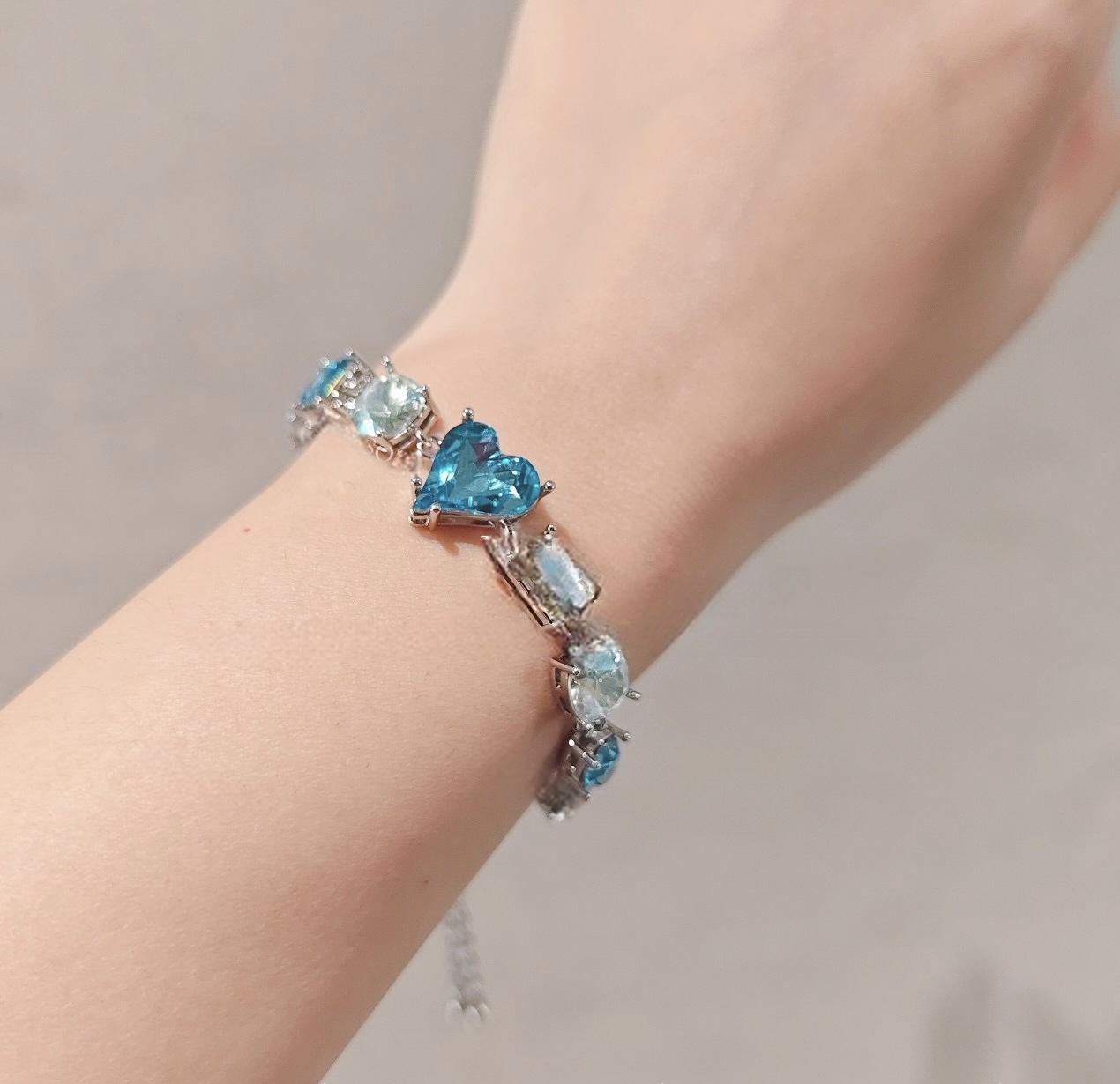 Pulsera de aguamarina y perla hecha a mano