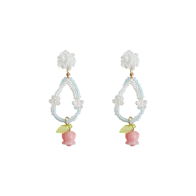 Pendientes de flores y cuentas hechos a mano