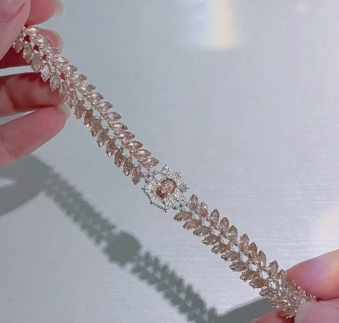 Pulsera de aguamarina y perla hecha a mano