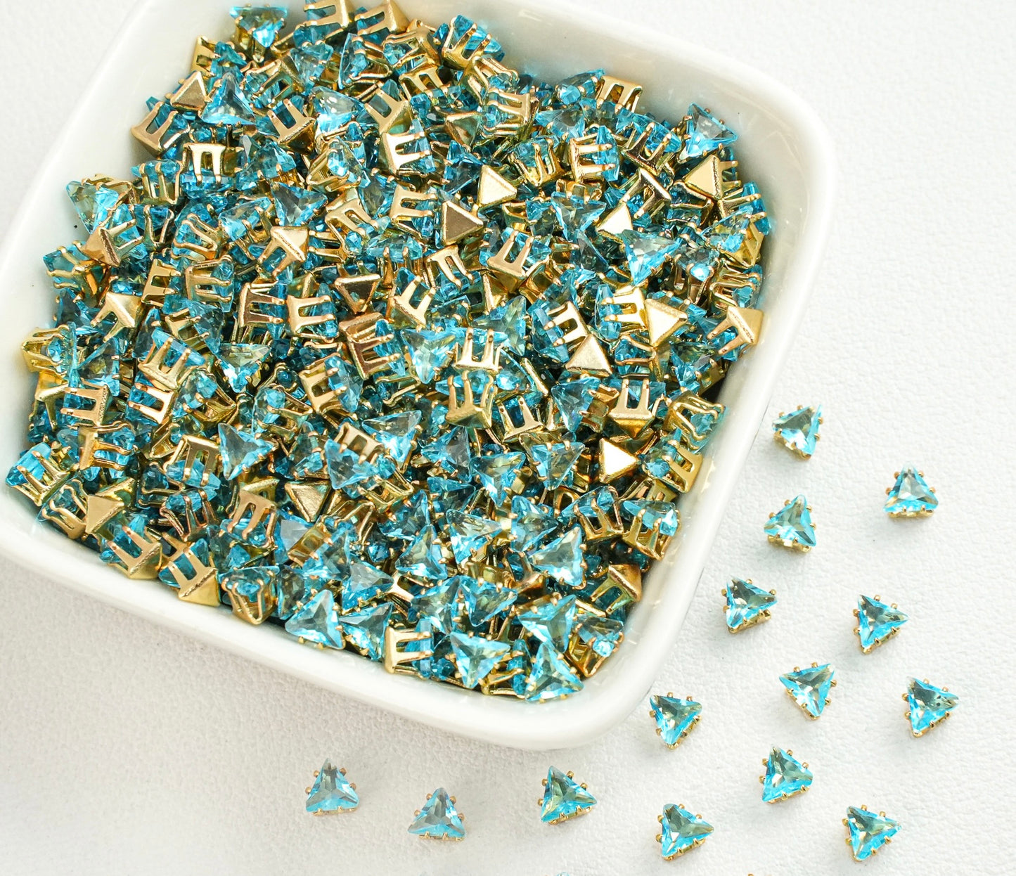 OneMillet Triangle Zirconia Beads 4MM