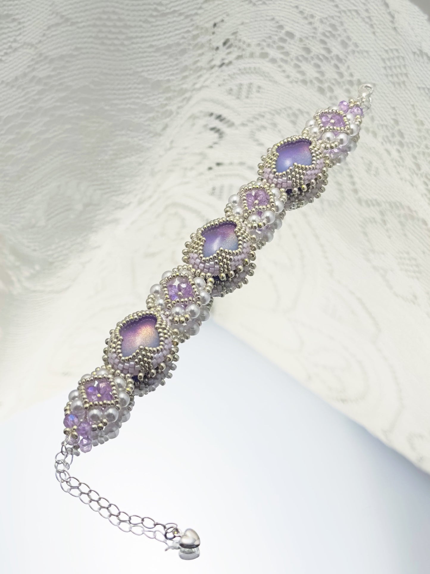 Victoria Phantom - Pulsera de piedras preciosas con cuentas de semillas personalizada y hecha a mano