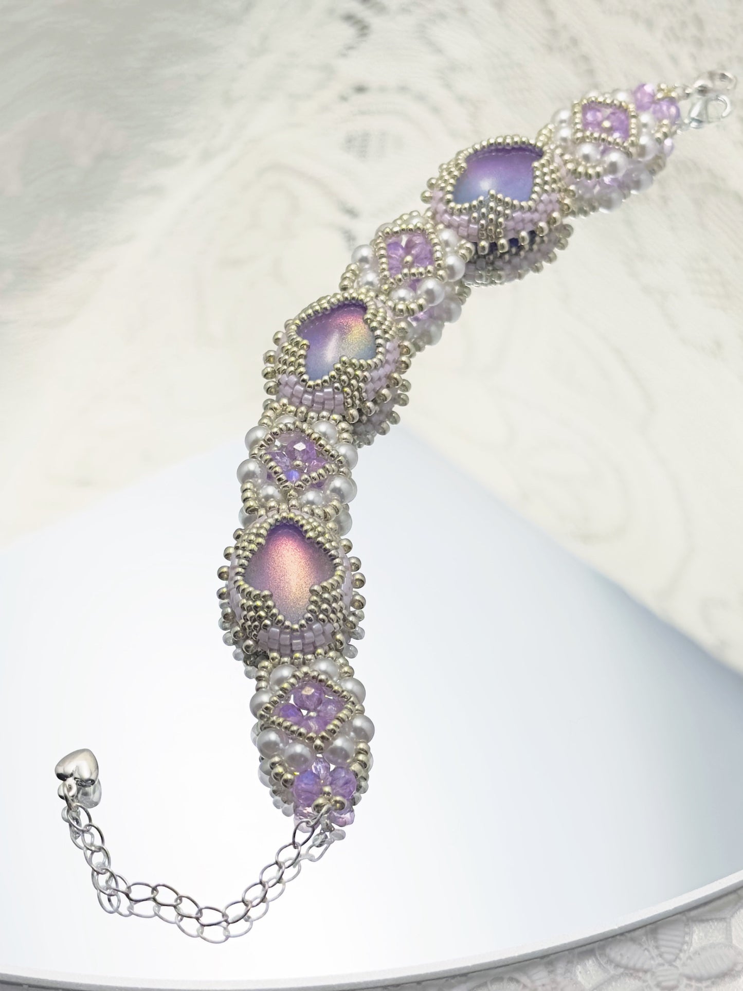 Victoria Phantom - Pulsera de piedras preciosas con cuentas de semillas personalizada y hecha a mano