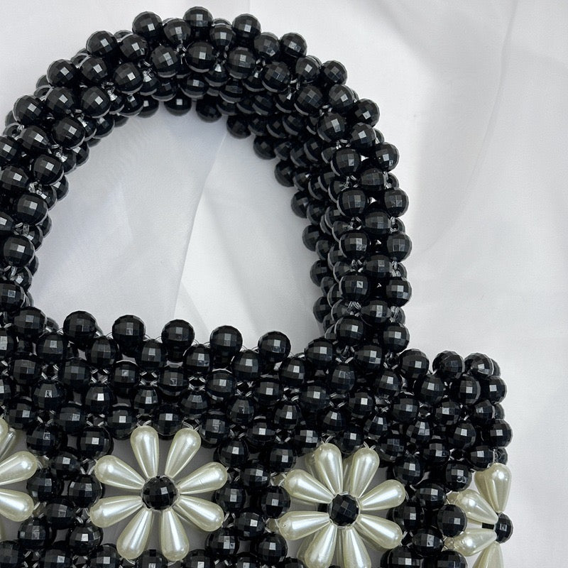 Bolso de mano con cuentas hecho a mano y flores, color negro