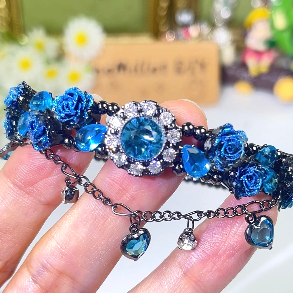 Handgefertigtes Perlen- und Aquamarinarmband