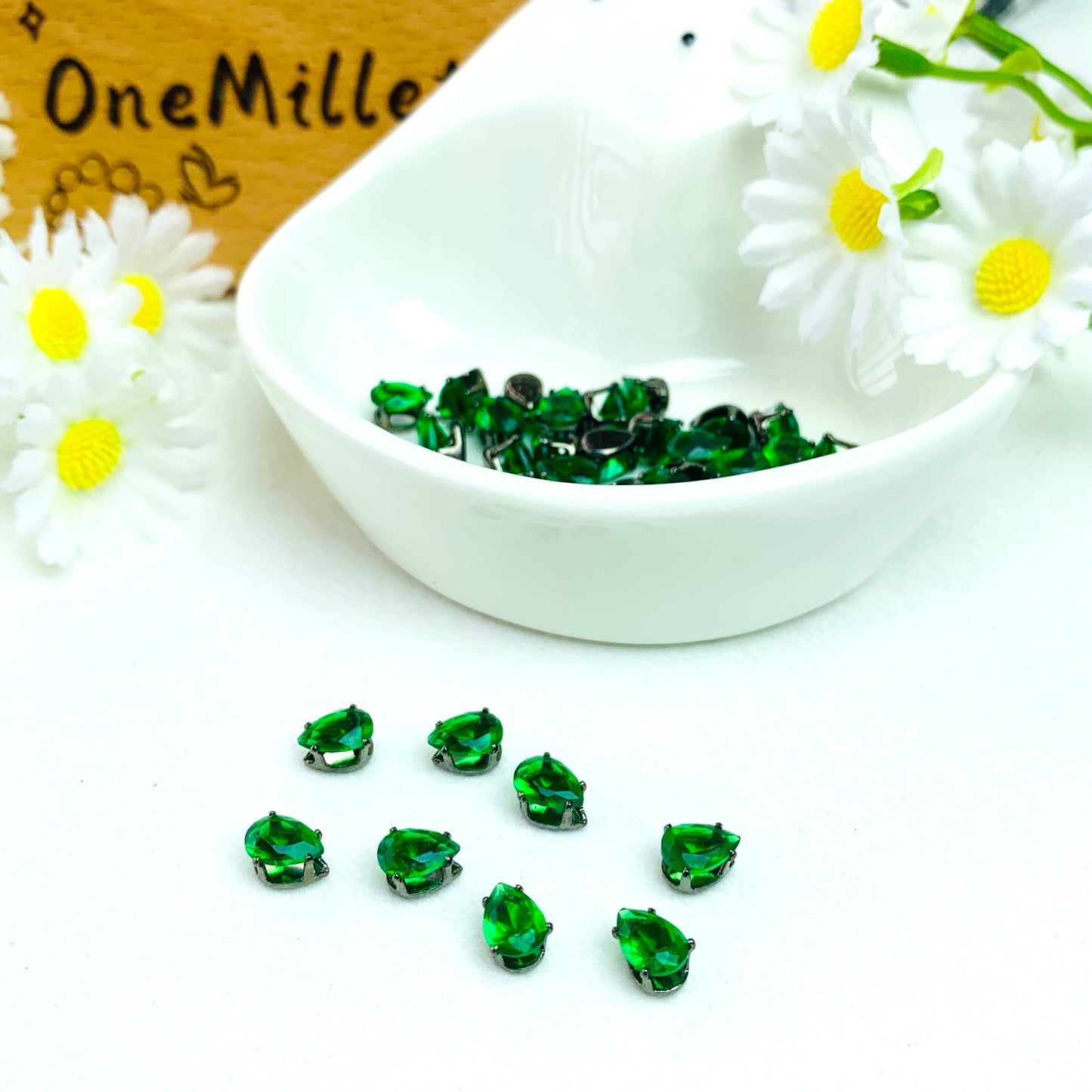OneMillet Black-Base Teardrop Zirconia Stone 4×6mm