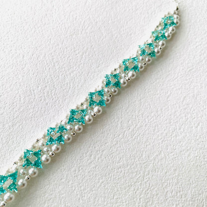 Pulsera de aguamarina y perla hecha a mano