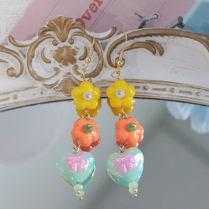 Lindos pendientes hechos a mano con cuentas en forma de corazón y flores, pendientes de aguja de plata 