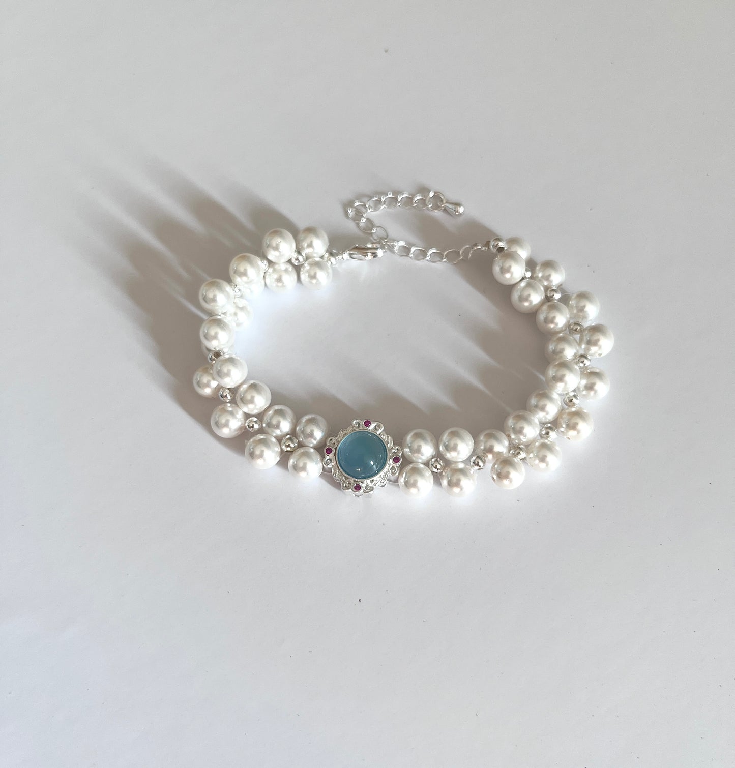 Pulsera de aguamarina y perla hecha a mano