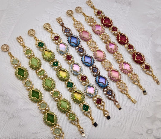 Victoria Phantom - Pulsera de piedras preciosas con cuentas de semillas personalizada y hecha a mano